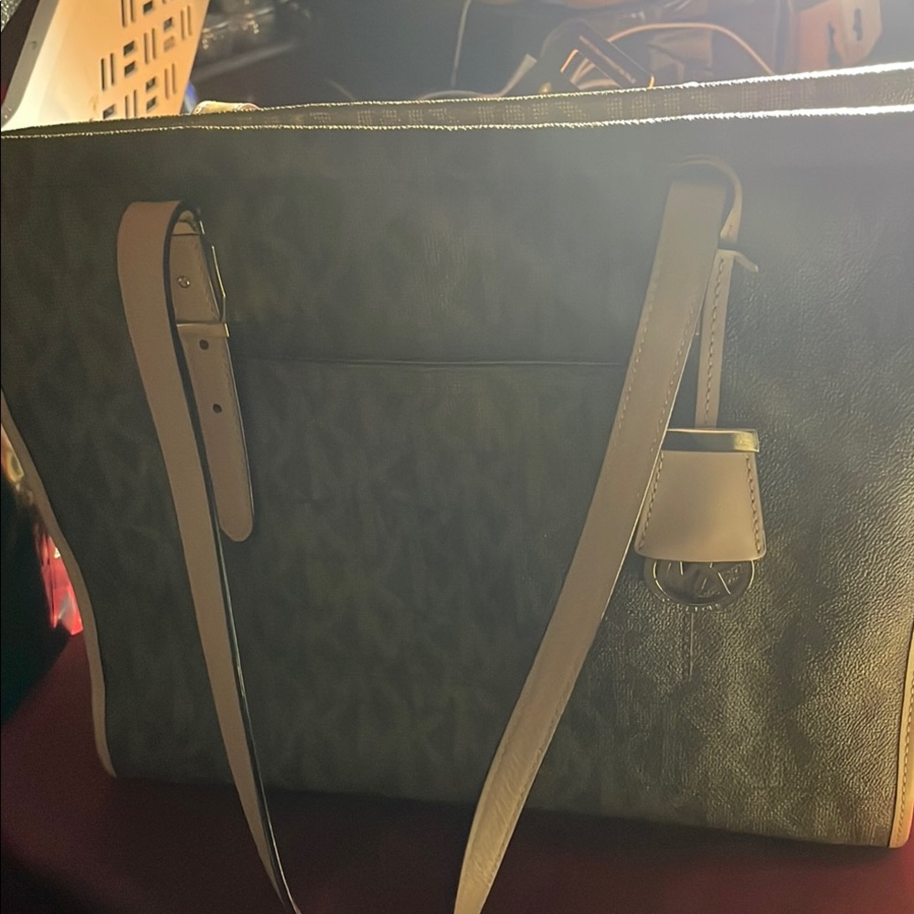 MICHAEL Michael Kors Green and Tan Tote Bag